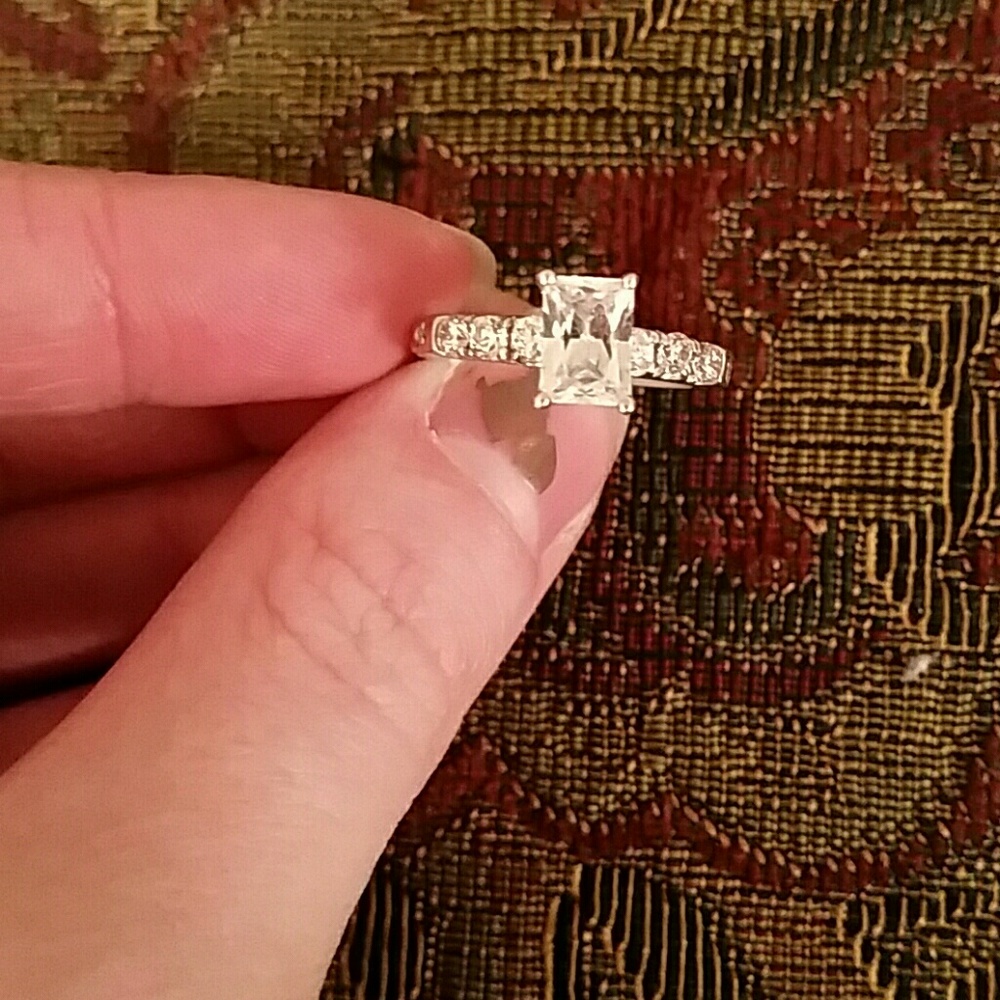 Ring - Picture 2 of 3