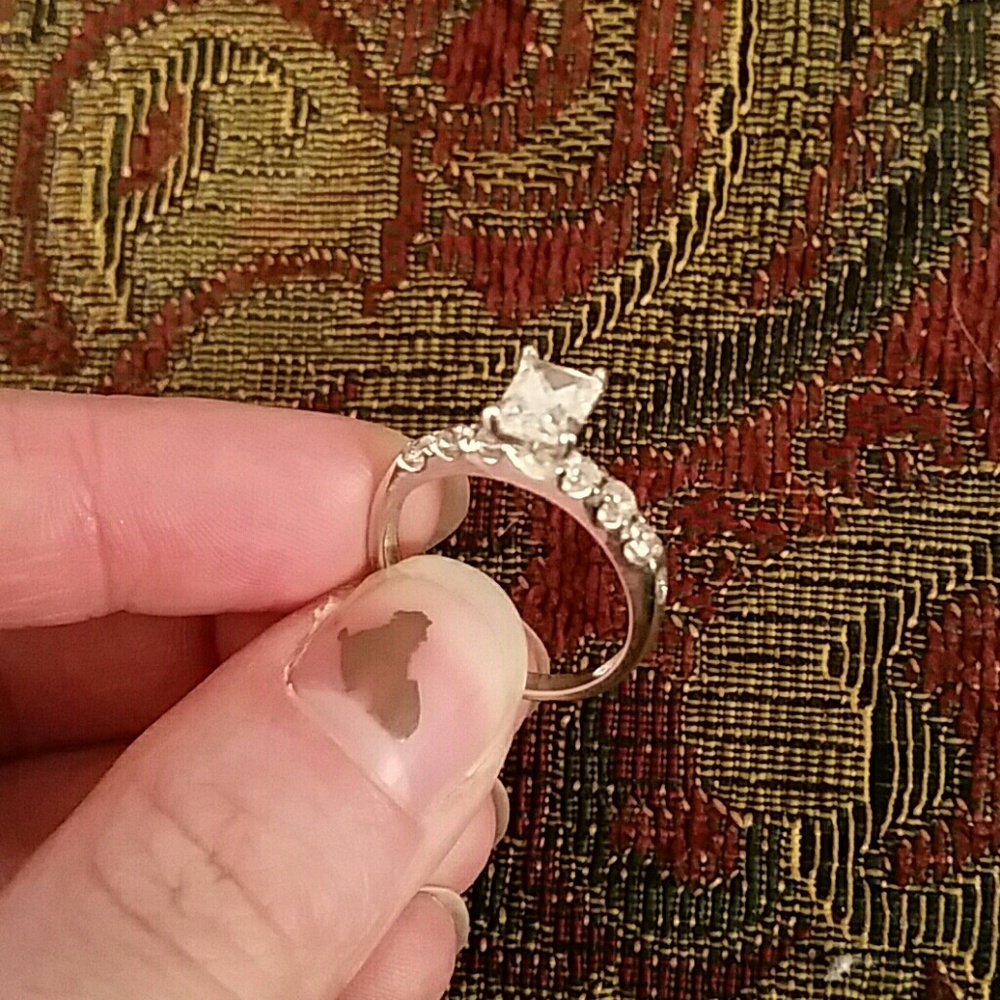 Ring - Picture 3 of 3