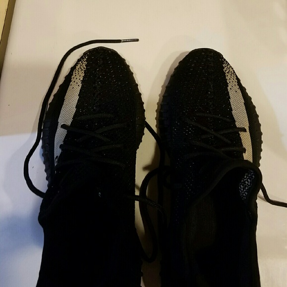YEEZY BOOST 350 V2