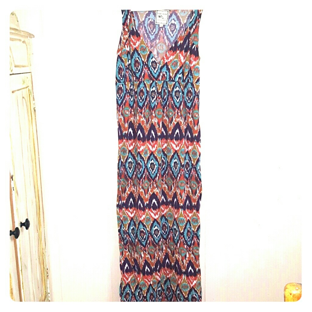 Sleeveless maxi dress