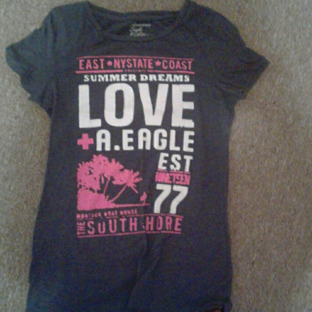 American eagle t shirt