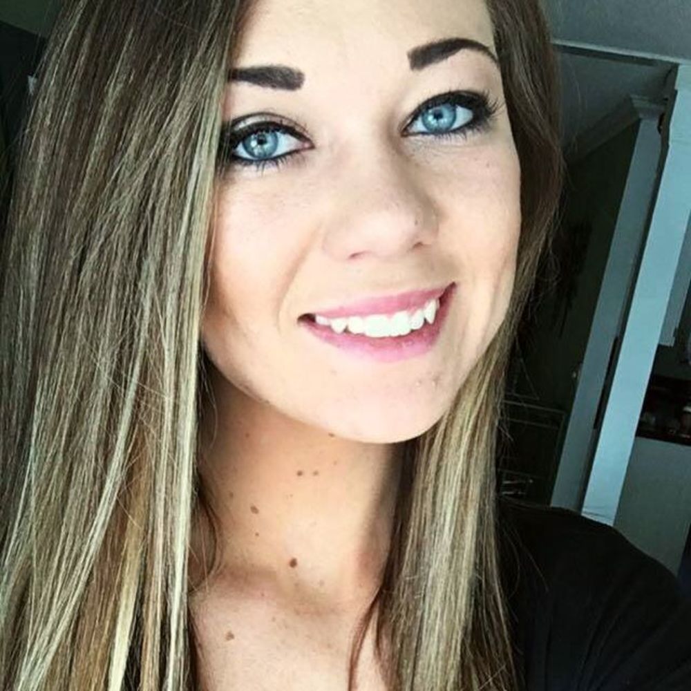 Meet your Posher, Courtney