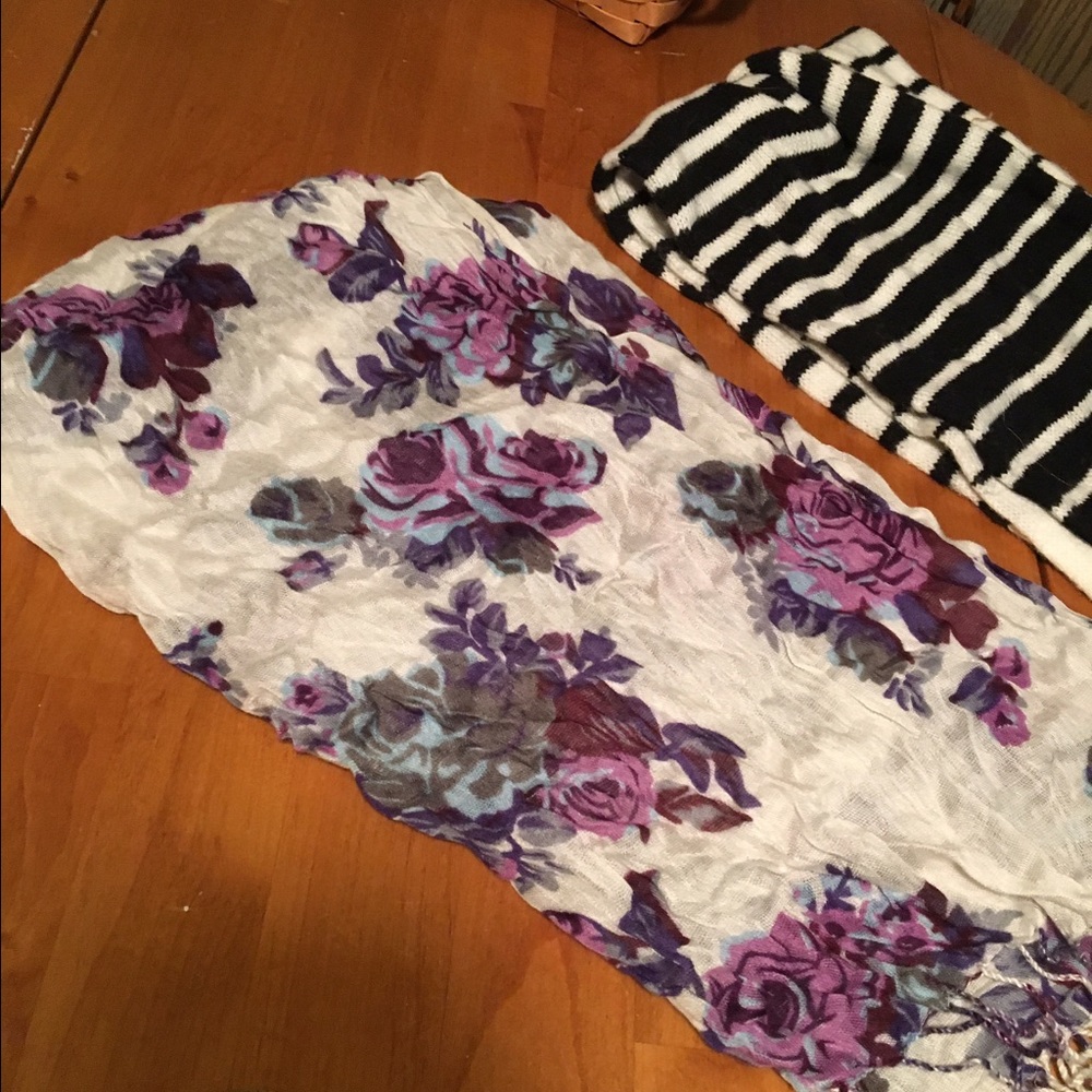 Adorable floral scarf!