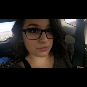 Meet your Posher, Hailie