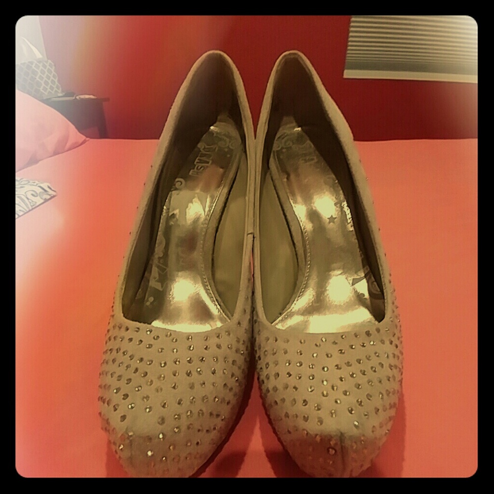 Shoe