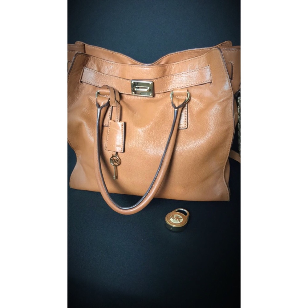 Large Tan Hamilton Women's Michael Kors Handbag - Picture 4 of 6