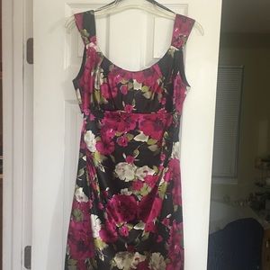 Price reduced!! Maggy London dress 8