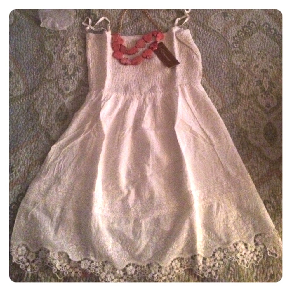 White lace dress brand new