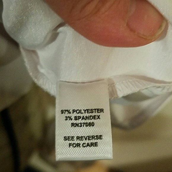 White long sleeve blouse. Excellent condition - Picture 5 of 5