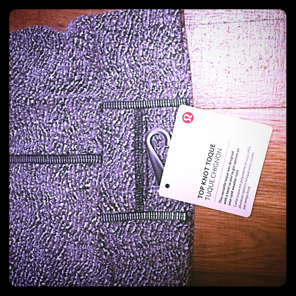 Lululemon Top Knot Toque