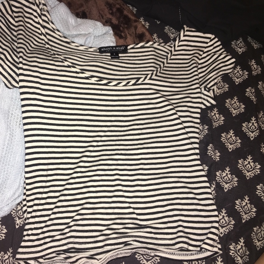 Black and white stripped crop top