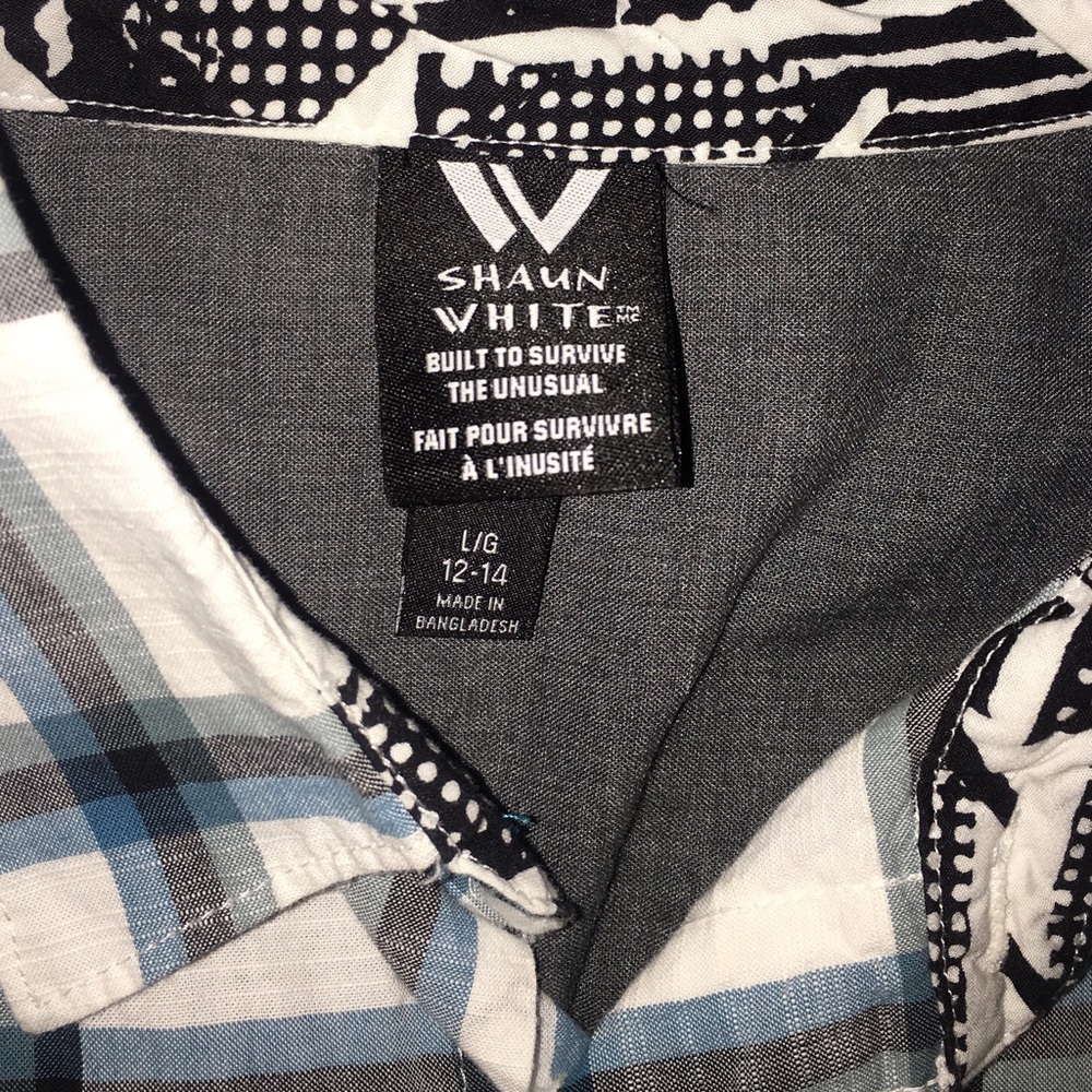 Boys button down - Picture 3 of 3