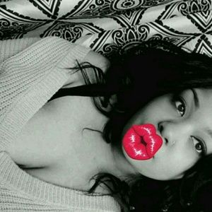 Meet your Posher, Rickia