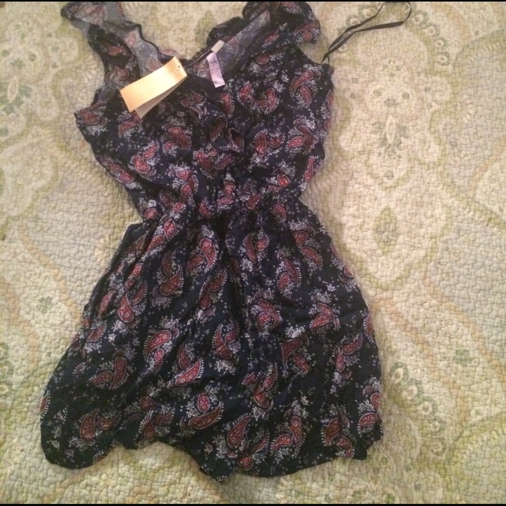 romper brand new with tag!🌺🌸