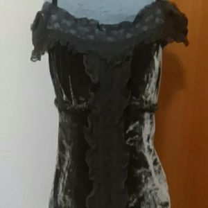 Moda International velvet top