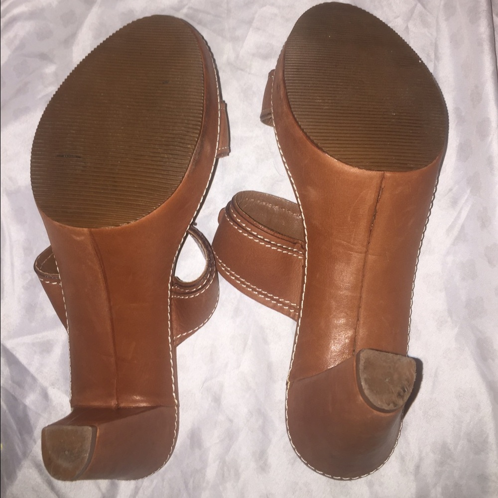 Coach heels - Picture 3 of 3