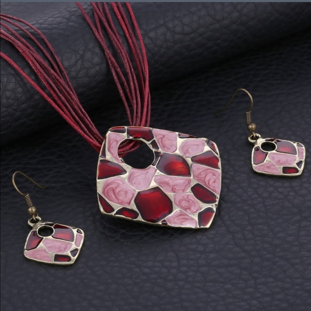 New Geometry Leopard Necklace Fashion Jewelry Set.