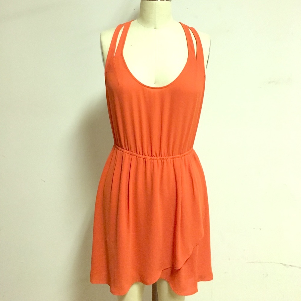 SILENCE + NOISE ORANGEY-red dress with cool back