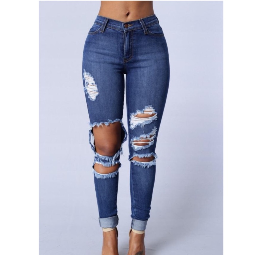 Beach Bum / Destroyed Jeans