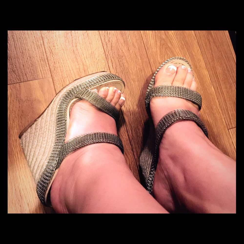 💯% Authentic Christian Louboutins