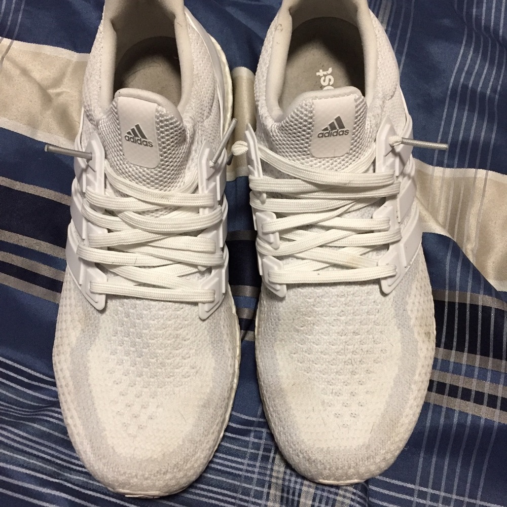 Ultra boost 2.0 triple white