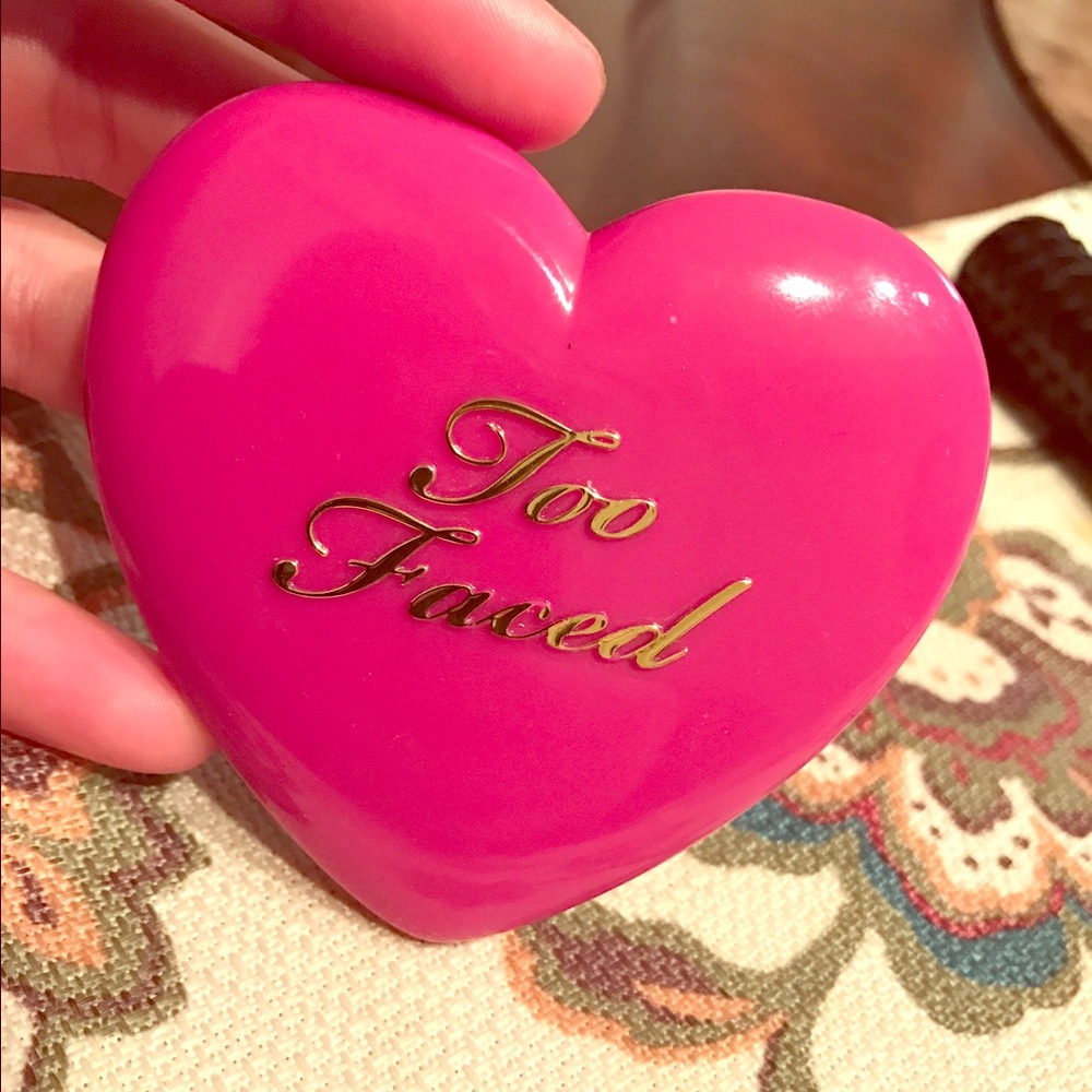 Too Faced love flush your love is king blush