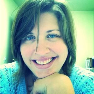 Meet your Posher, Nicole