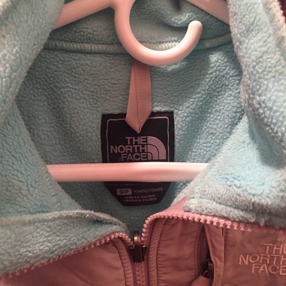 North face Denali - Picture 2 of 2