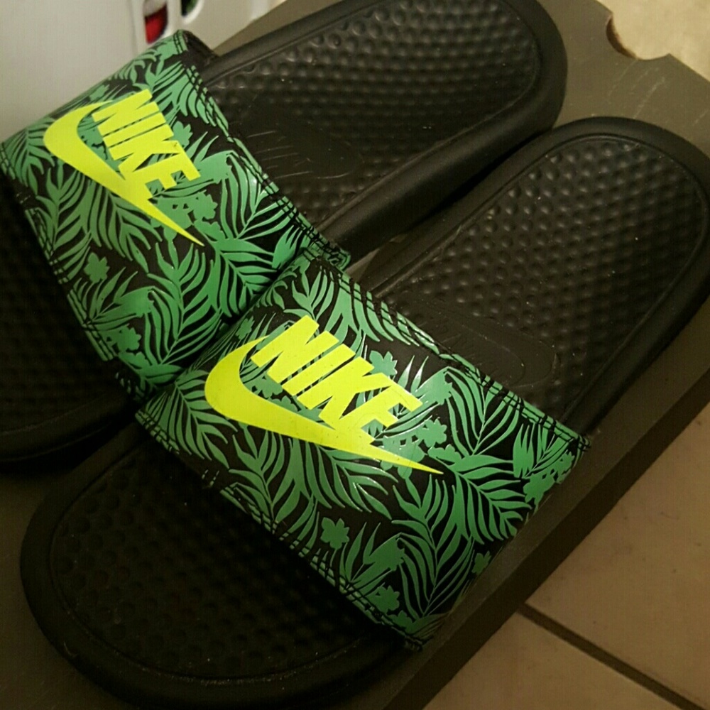 Nike slides