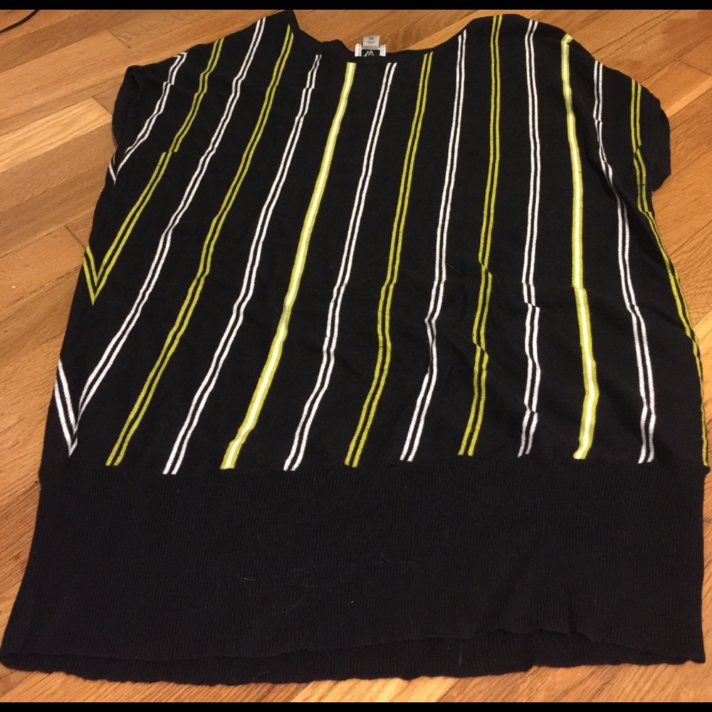 Black and green knit shirt