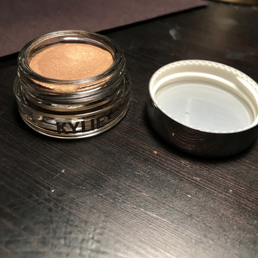 KYLIE shadow