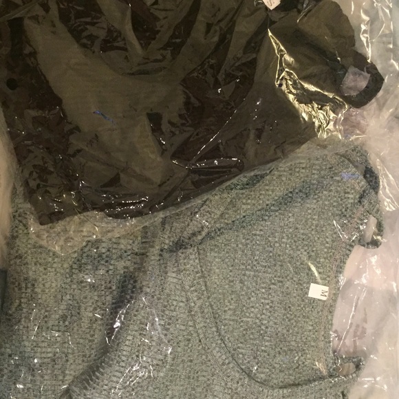 Custom XS Cold Shoulder V-Neck, Black & Dark Gray - Picture 7 of 7