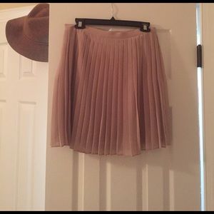 Forever 21 tan/cream pleated skirt!