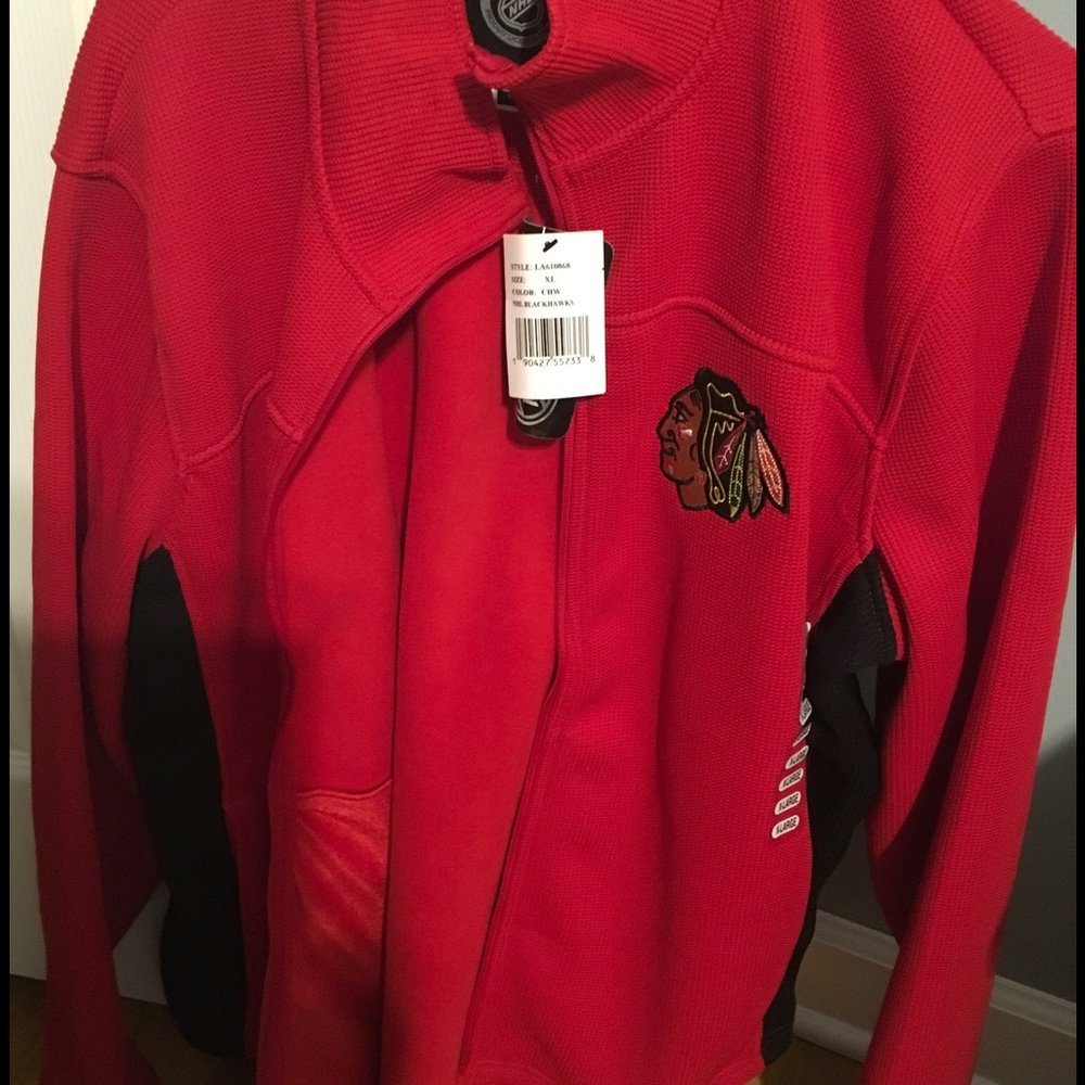 BLACKHAWKS BRAND NEW ZIP UP