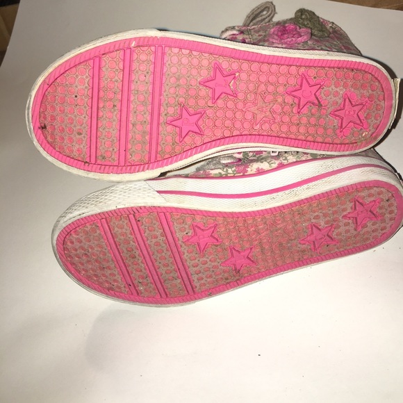 Girls size 12 Hi top sneakers - Picture 3 of 4