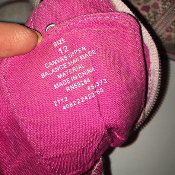 Girls size 12 Hi top sneakers - Picture 4 of 4