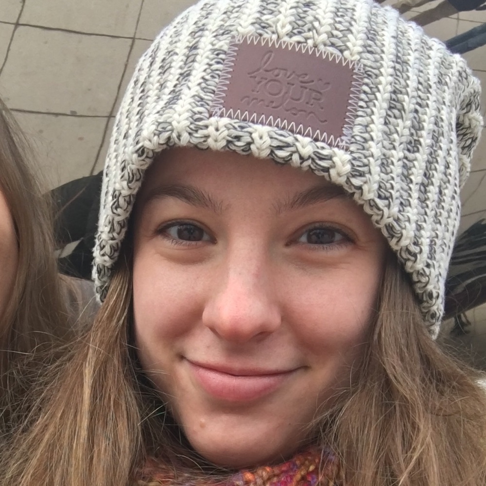 Meet your Posher, Caroline