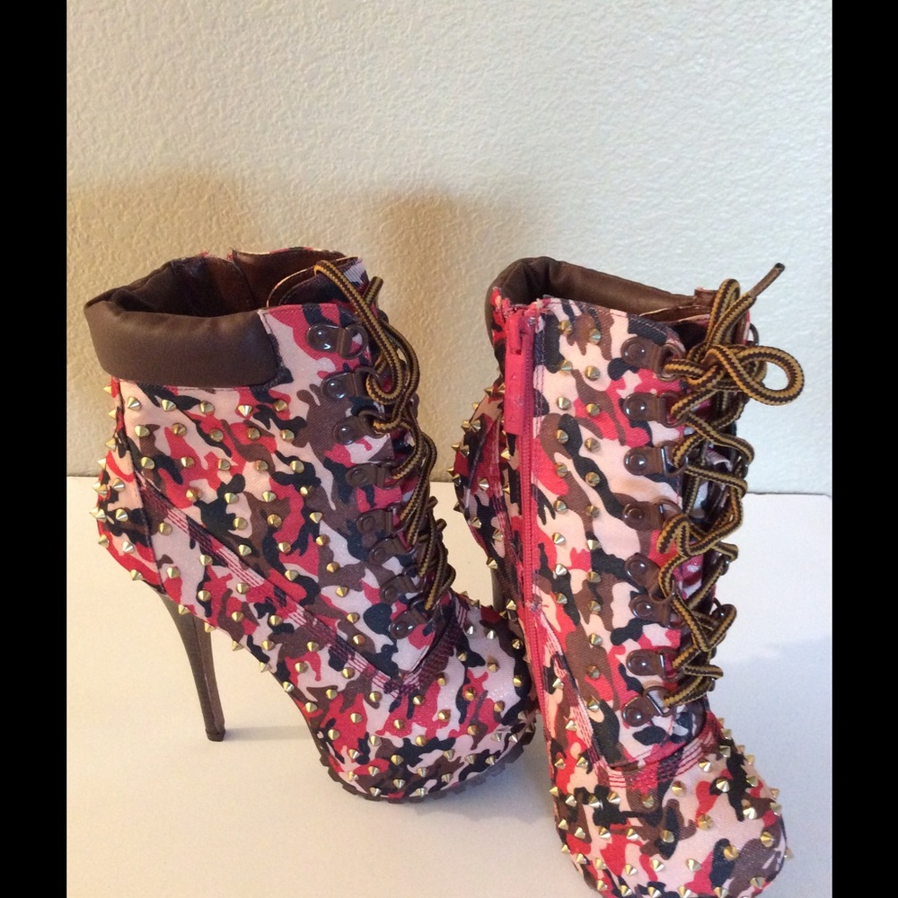 Ankle boots