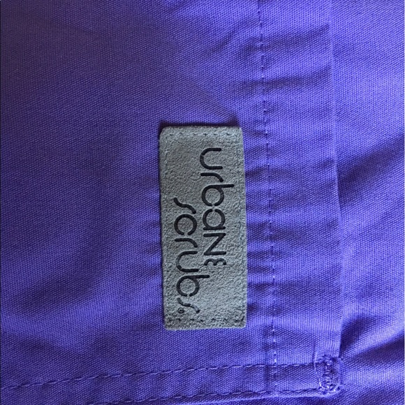 🎉FINAL SALE Urbane Scrub set! 💉 - Picture 2 of 6