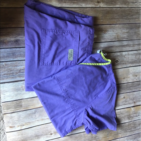 🎉FINAL SALE Urbane Scrub set! 💉 - Picture 3 of 6