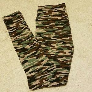 *UNICORN* Lularoe CAMOUFLAGE OS leggings