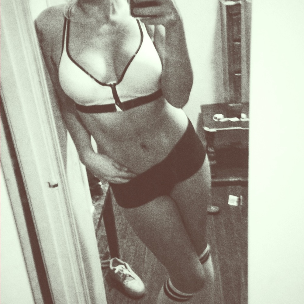 Candie's Sport Black & White Zip Front Bra