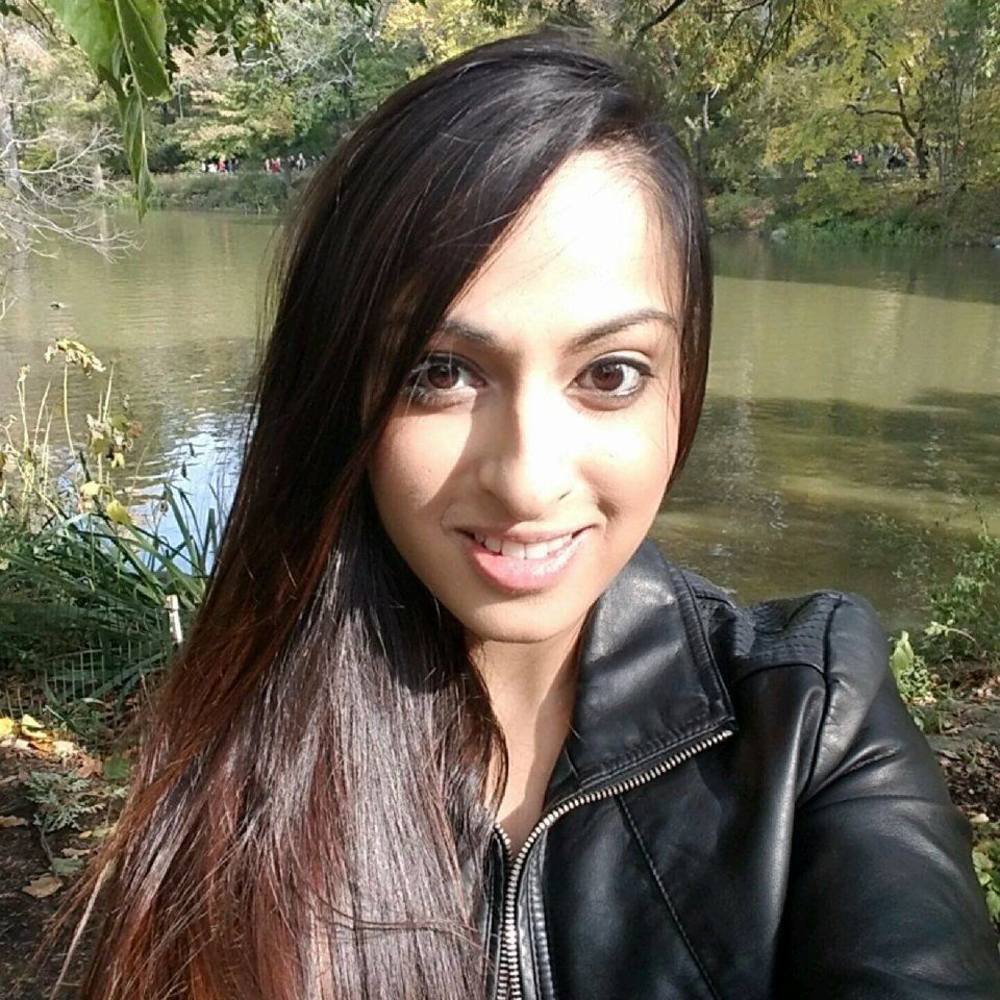 Meet your Posher, Ana