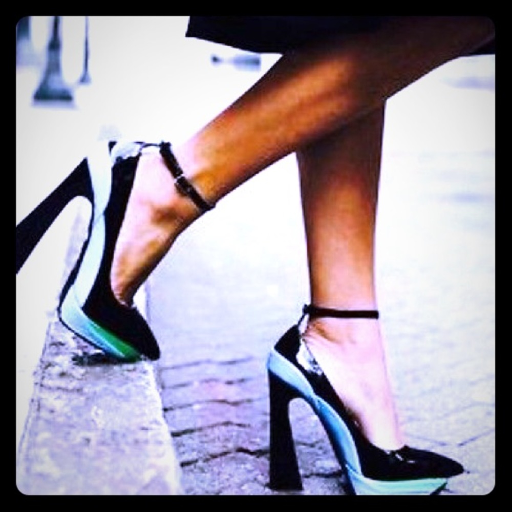 Jeffrey Campbell Platform pumps