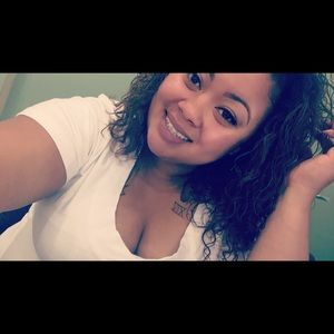 Meet your Posher, Kendra