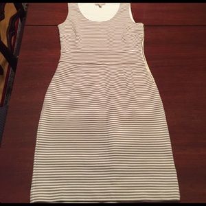 Business dress. Banana Republic