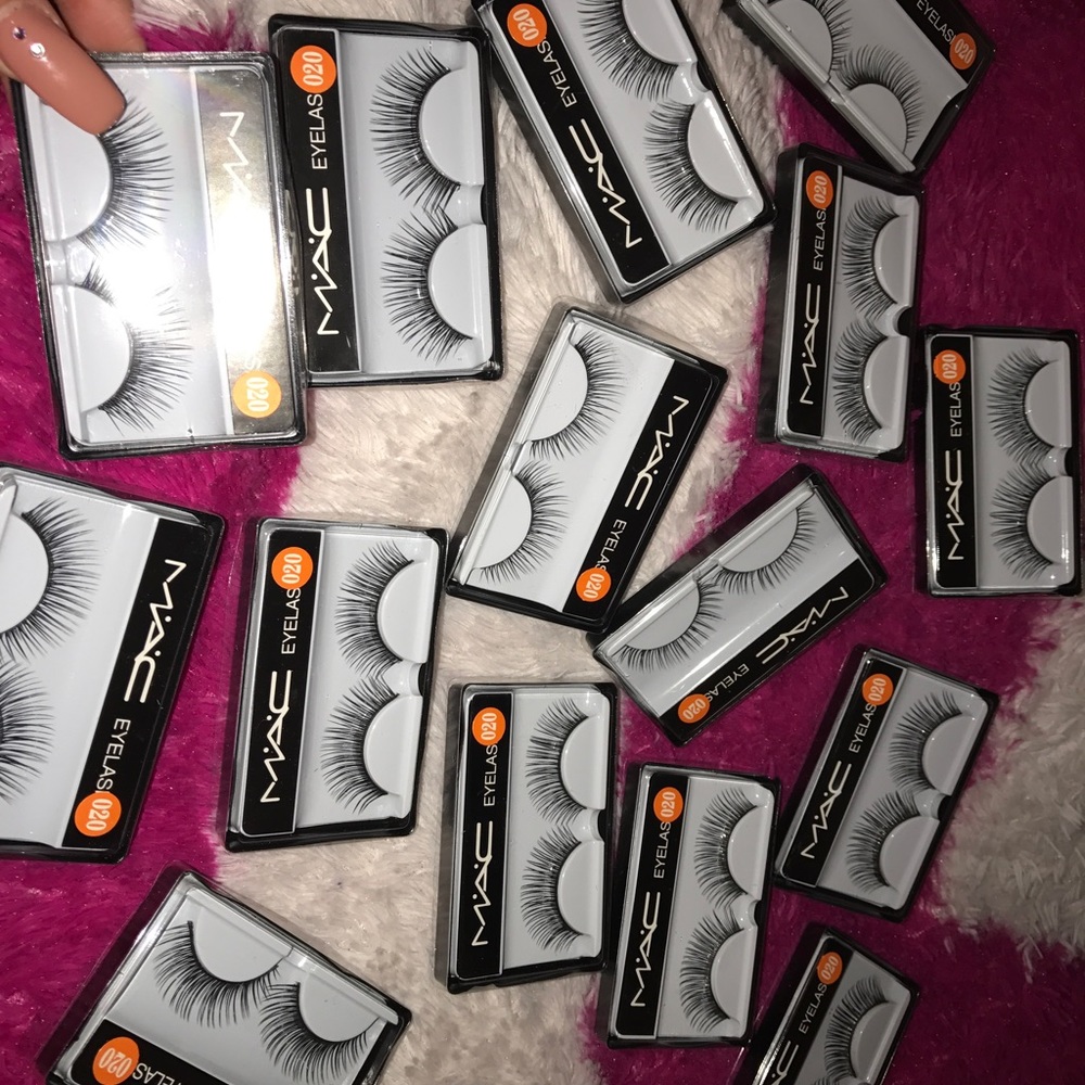 MAC EYELASH PURCHASE 5 pairs for $20