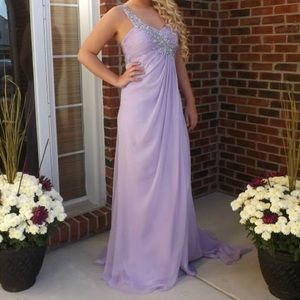 PRICE ⬇️Lavender prom/homecoming/formal Dress