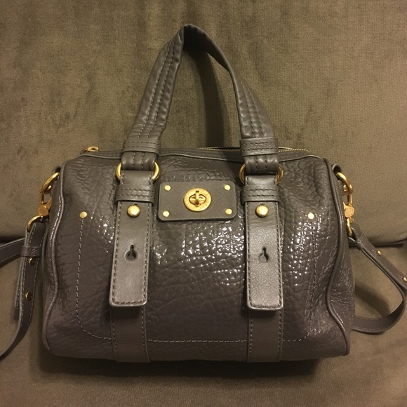 Marc Jacobs Handbags - Marc Jacobs Totally Turnlock Shifty Satchel