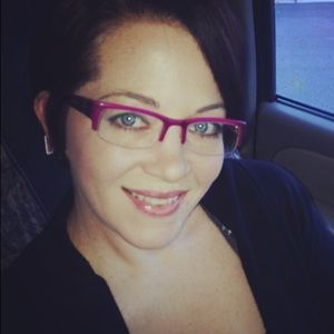 Meet your Posher, Denise